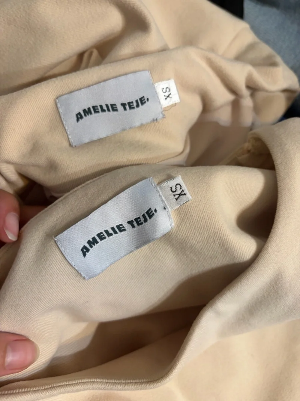 Amelie Teje Ribbon Toggle Set - Picture 11 of 12